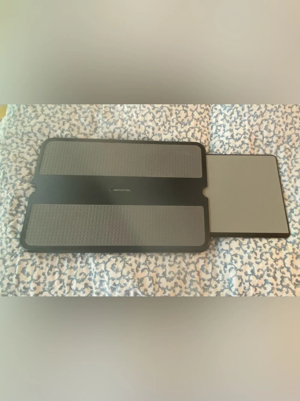 AboveTEK Portable Lap Desk with Slide-Out Mouse Pad LD-165G